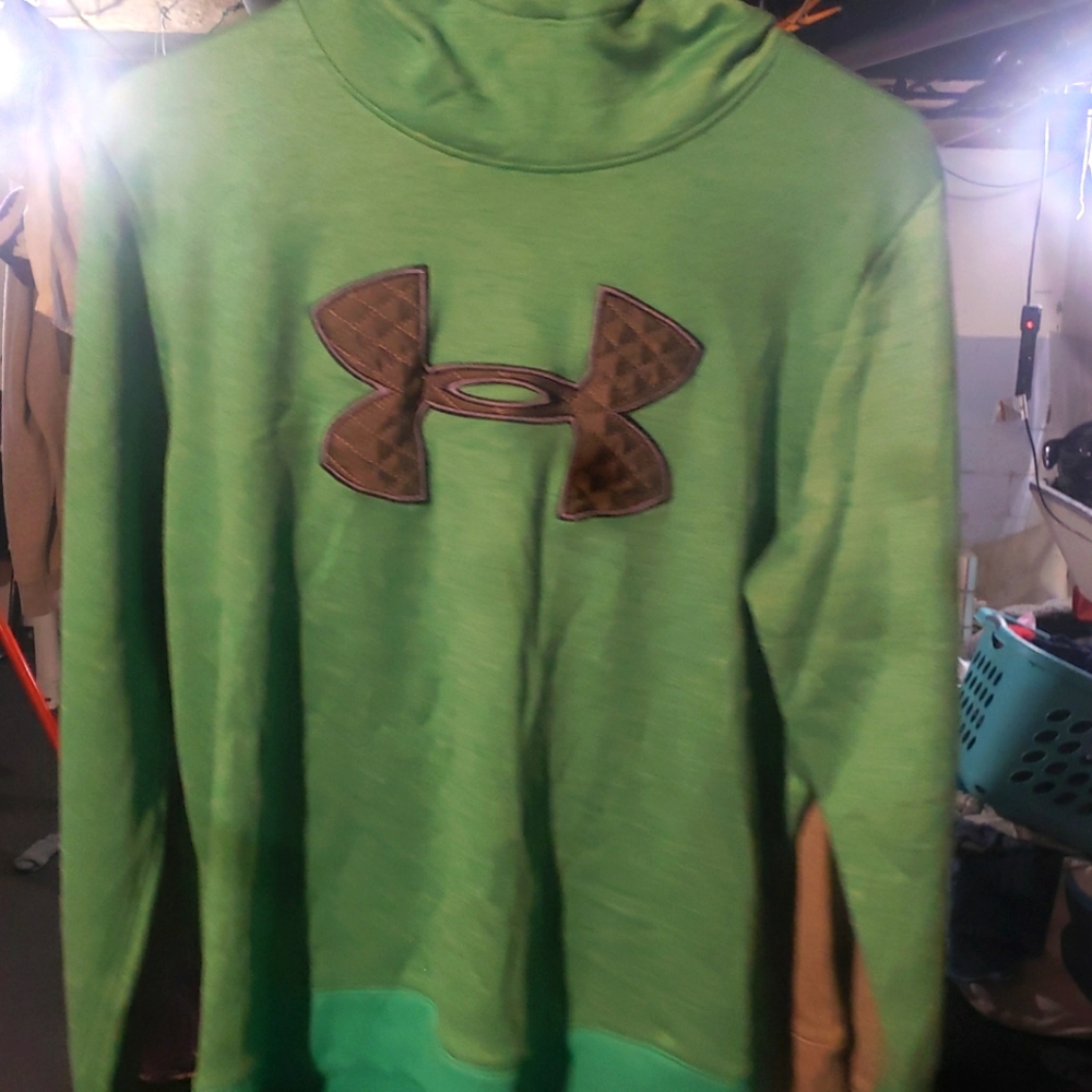 under armour hoodie